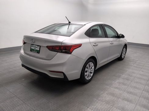 Used 2022 Hyundai Accent SE FWD image 9