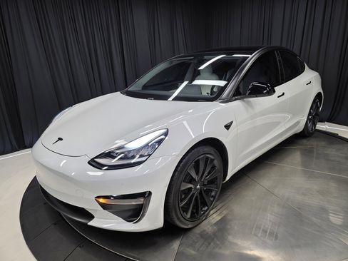 Used 2021 Tesla Model 3 Standard Range Plus image 42