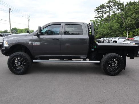Used 2018 RAM 2500 Tradesman w/ Chrome Appearance Group AWD/4WD image 5