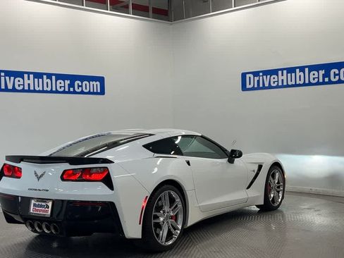 Used 2019 Chevrolet Corvette Stingray Coupe RWD image 2