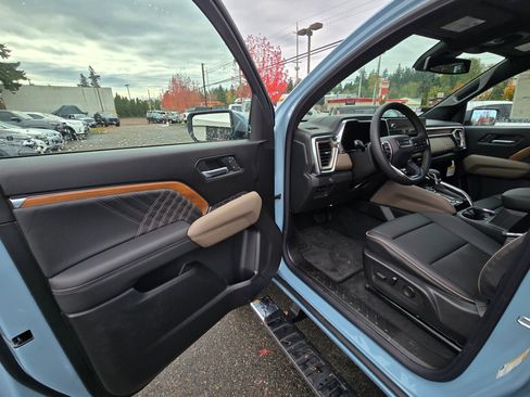 New 2026 GMC Canyon Denali image 21