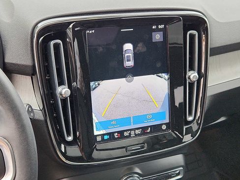 Certified 2023 Volvo XC40 B5 Plus w/ Driver Assist Package image 16