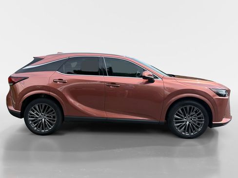 Used 2023 Lexus RX 350 w/ Accessory Package (2T) AWD/4WD image 3