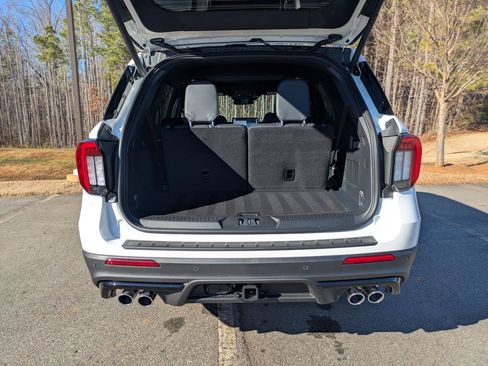 New 2026 Ford Explorer ST w/ Sun And Sound Package image 32