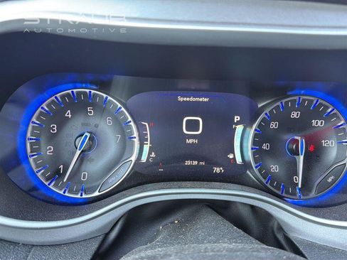 Used 2024 Chrysler Pacifica Touring-L w/ S Appearance Package AWD/4WD image 6