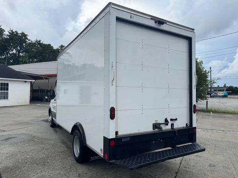 Used 2023 Ford Transit 350 DRW RWD image 7