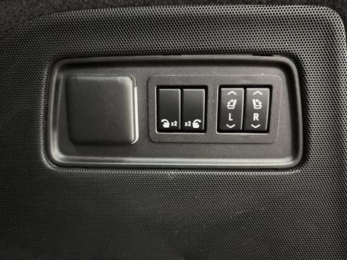 Used 2023 Cadillac Escalade Sport w/ Touring Package image 19