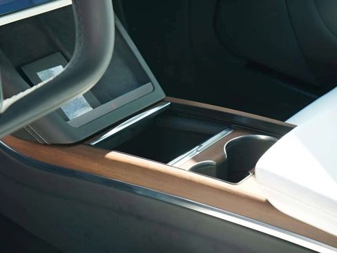 Used 2021 Tesla Model S Plaid image 47