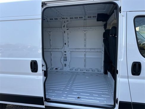 Used 2025 RAM ProMaster 2500 image 16