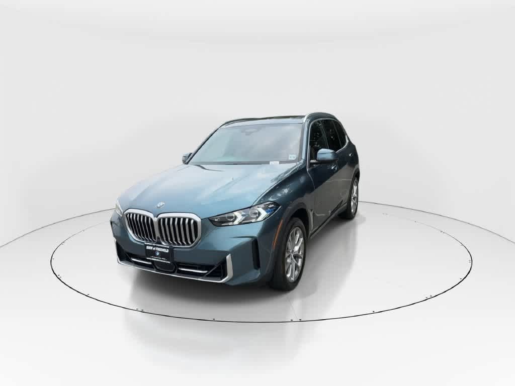 Used 2024 BMW X5 xDrive40i w/ Premium Package AWD/4WD image 4