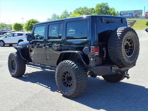 Used 2014 Jeep Wrangler Unlimited Rubicon w/ Connectivity Group AWD/4WD image 7