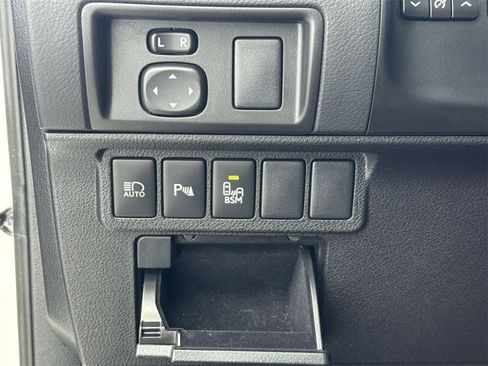 Used 2018 Lexus ES 350 w/ Navigation System Package image 37