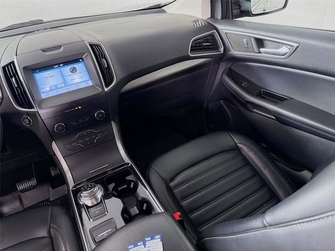 Used 2019 Ford Edge SEL w/ Equipment Group 201A AWD/4WD image 25