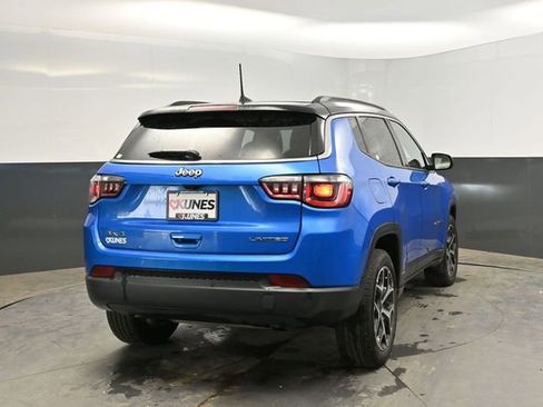 Used 2025 Jeep Compass Limited AWD/4WD image 7