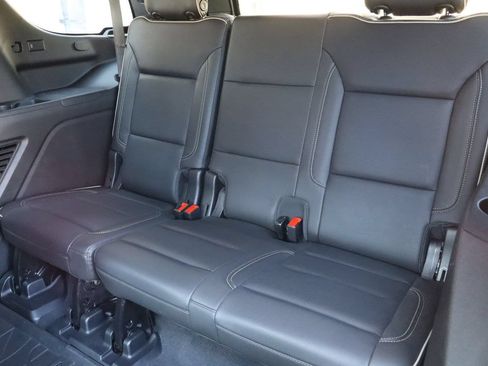 Used 2021 Chevrolet Tahoe Premier w/ Premium Package AWD/4WD image 7