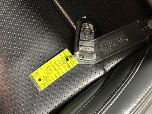 Used 2024 Ford Mustang Premium image 19