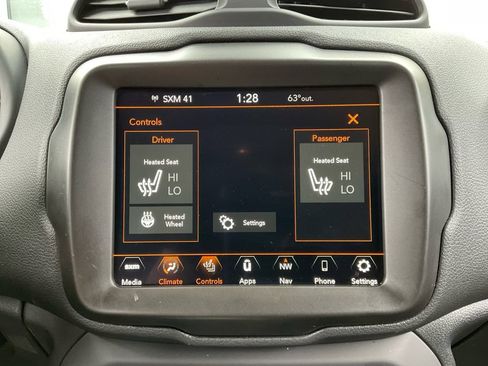 Used 2023 Jeep Renegade Trailhawk w/ Trailhawk Elite Group AWD/4WD image 25