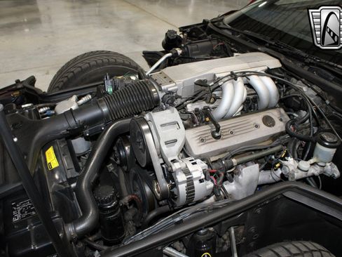 Used 1987 Chevrolet Corvette Convertible image 9