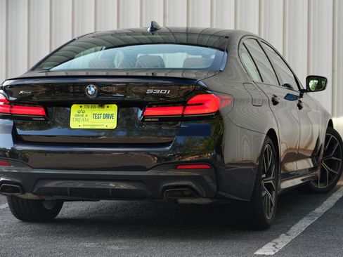 Used 2023 BMW 530i xDrive w/ M Sport Package AWD/4WD image 5