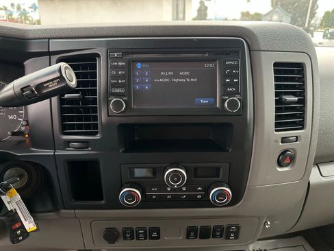 Used 2015 Nissan NV 3500 SL w/ Technology Package image 26