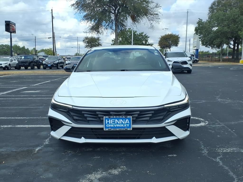Used 2025 Hyundai Elantra Sport FWD image 14