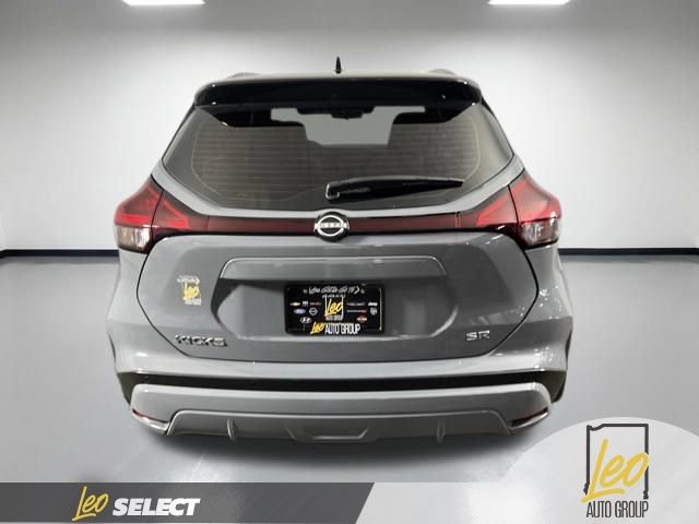 Used 2023 Nissan Kicks SR w/ SR Premium Package FWD image 6