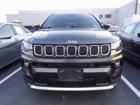 Used 2023 Jeep Compass Limited image 2