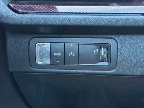 New 2026 Chevrolet Traverse RS w/ LPO, Floor Liner Package FWD image 33