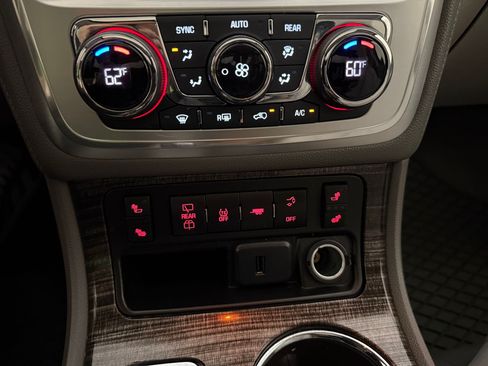 Used 2015 GMC Acadia SLT w/ Open Road Package AWD/4WD image 18