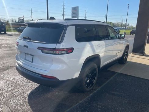 New 2026 Jeep Grand Cherokee L Limited w/ Limited Altitude Package AWD/4WD image 6