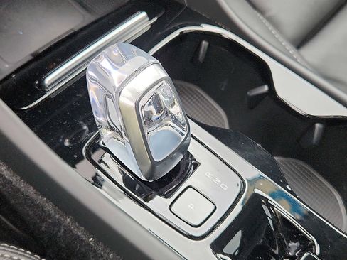 Certified 2023 Volvo XC40 B5 Plus w/ Driver Assist Package image 14