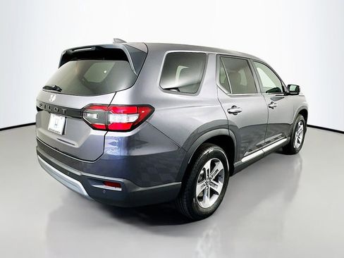 New 2025 Honda Pilot EX-L image 5