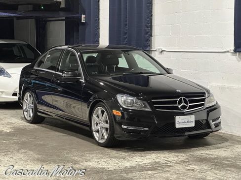 Used 2014 Mercedes-Benz C 300 4MATIC Sedan image 1