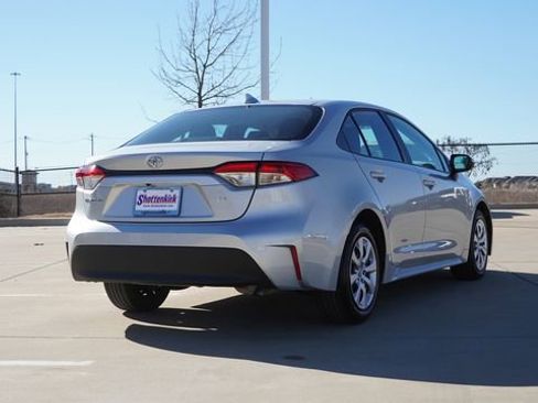 Used 2024 Toyota Corolla LE image 9