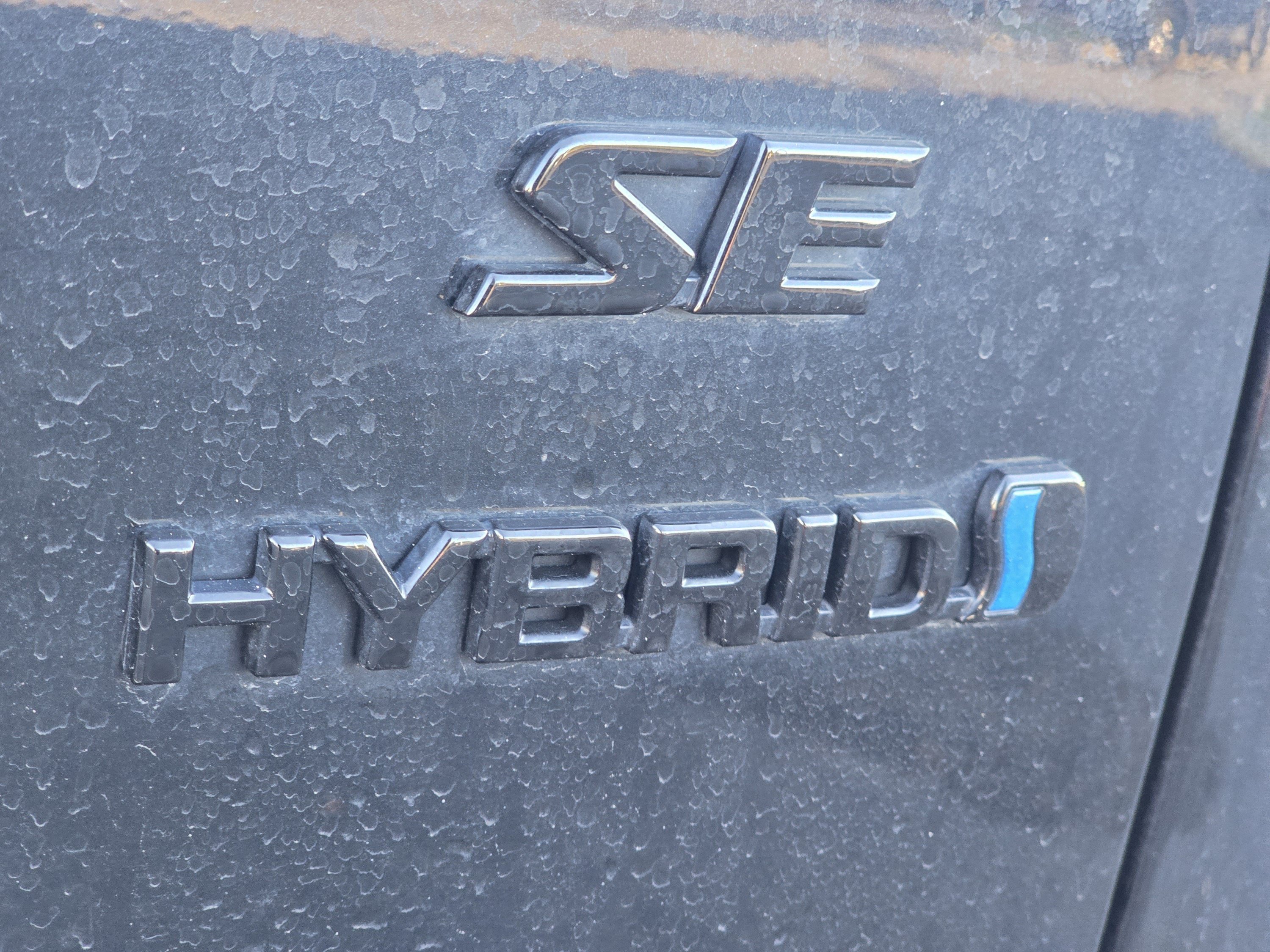 Used 2024 Toyota Corolla Cross AWD Hybrid w/ Moonroof Package image 32