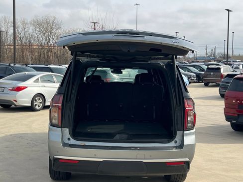 Used 2024 Chevrolet Suburban LT image 15