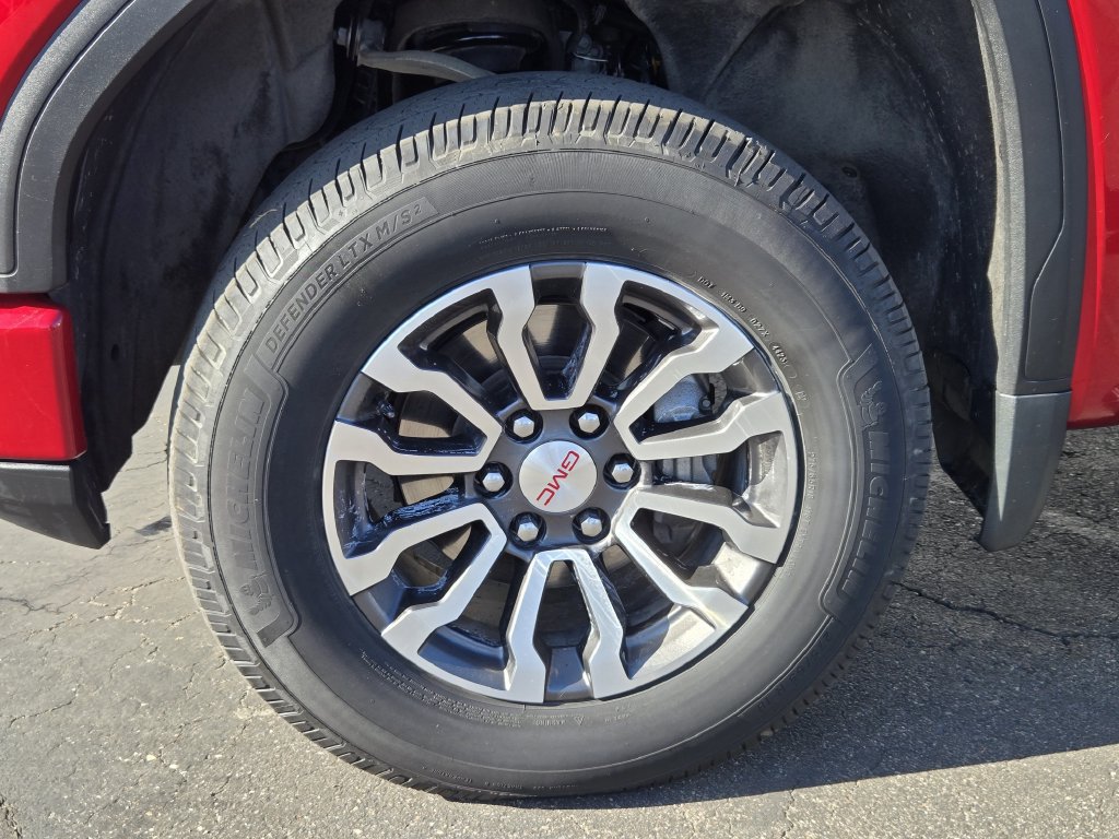 Certified 2023 GMC Sierra 1500 AT4 w/ Technology Package AWD/4WD image 7