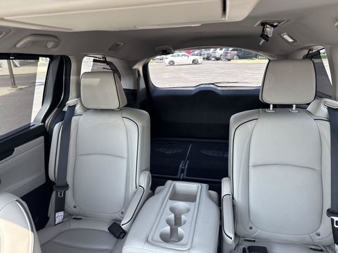 Certified 2026 Honda Odyssey Touring image 19