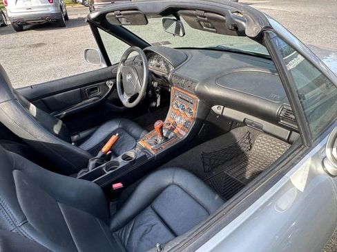 Used 2000 BMW Z3 2.5i image 10
