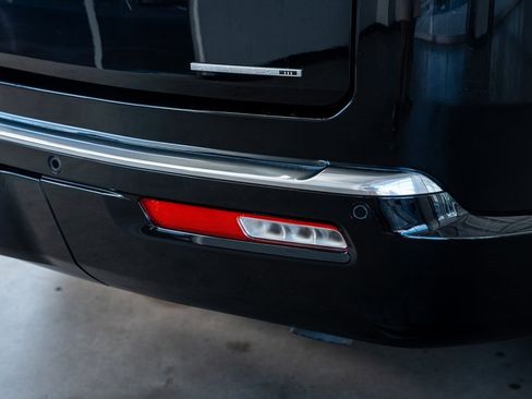 Used 2023 Jeep Wagoneer Series III w/ Preferred Equipment Group image 29