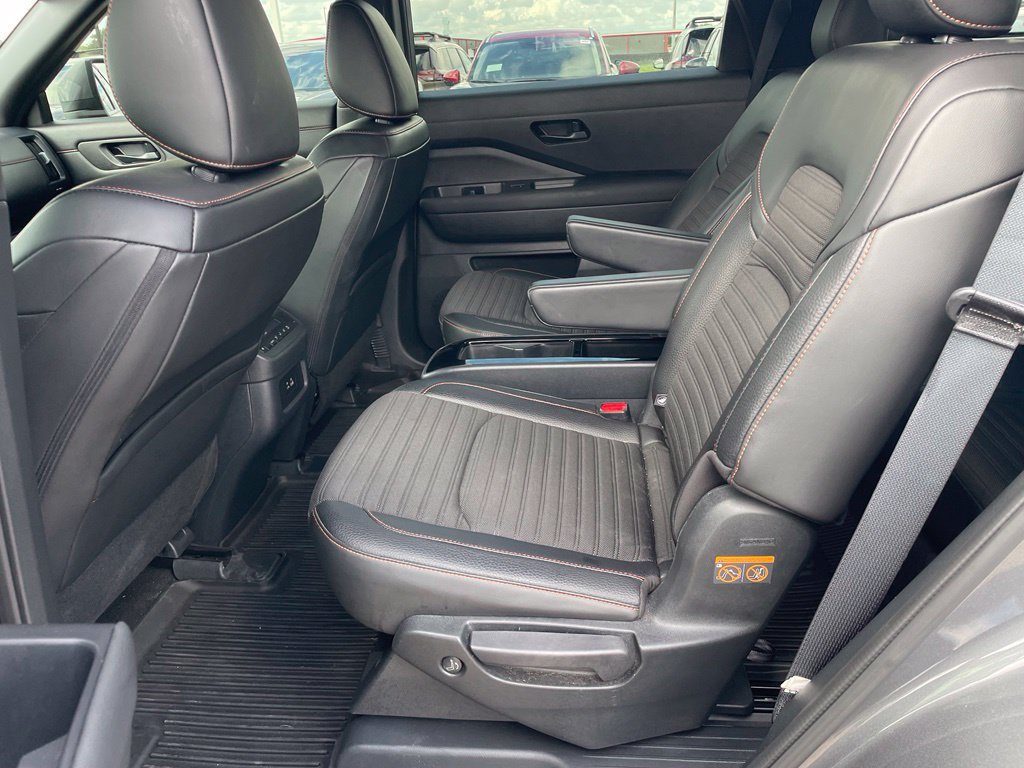 Certified 2025 Nissan Pathfinder Rock Creek AWD/4WD image 16