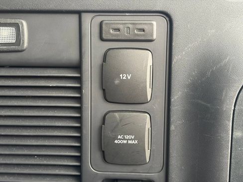 Used 2025 Lincoln Navigator Reserve AWD/4WD image 13