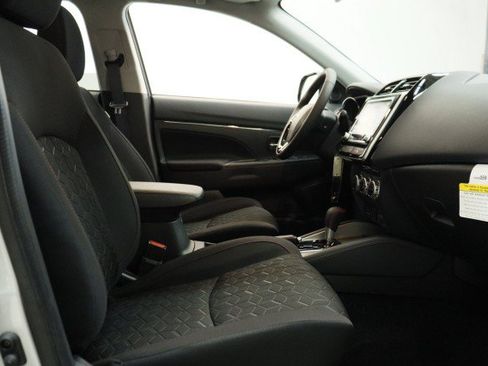 New 2026 Mitsubishi Outlander Sport LE AWD/4WD image 17