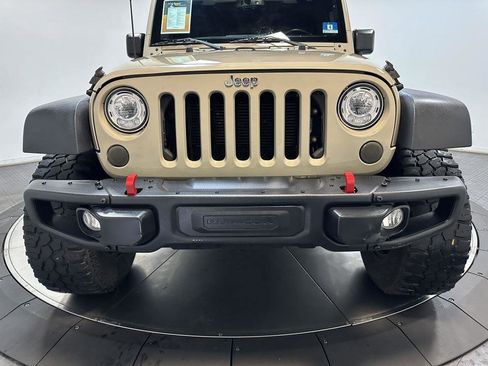 Used 2018 Jeep Wrangler Unlimited Rubicon w/ Connectivity Group image 5