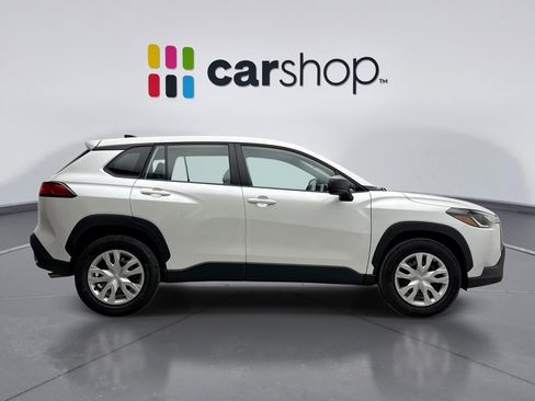 Used 2023 Toyota Corolla Cross L image 6