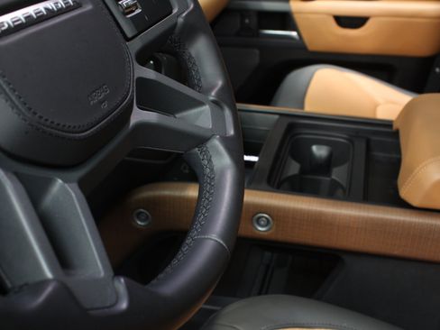 Used 2023 Land Rover Defender 110 X AWD/4WD image 42