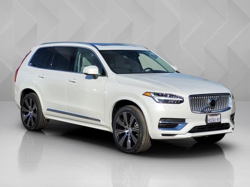Certified 2023 Volvo XC90 T8 Plus w/ Protection Package Premier image 8