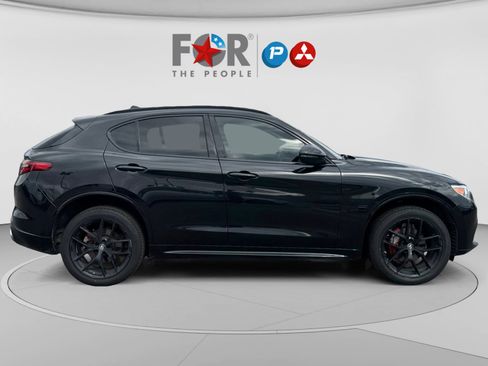 Used 2021 Alfa Romeo Stelvio Sprint w/ Nero Edizione image 6