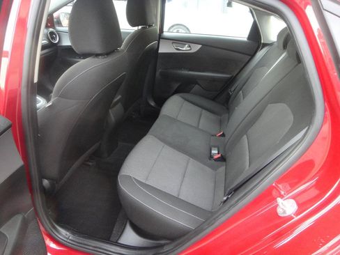 Used 2023 Kia Forte LXS w/ LXS Technology Package FWD image 11