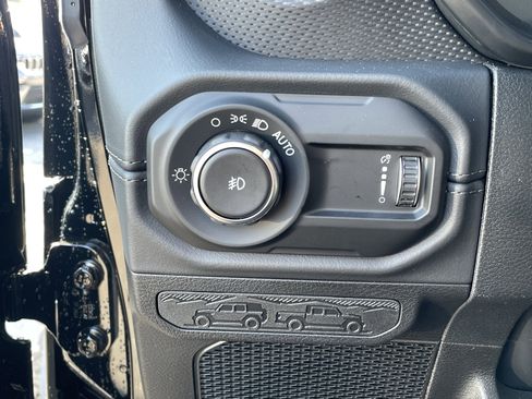 New 2026 Jeep Wrangler Unlimited Rubicon AWD/4WD image 21